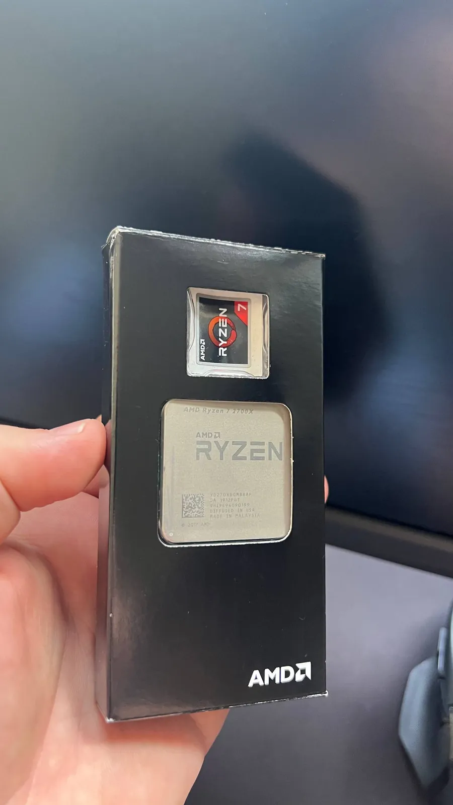 Процессор AMD Ryzen 7 2700X AM4 без кулера 1