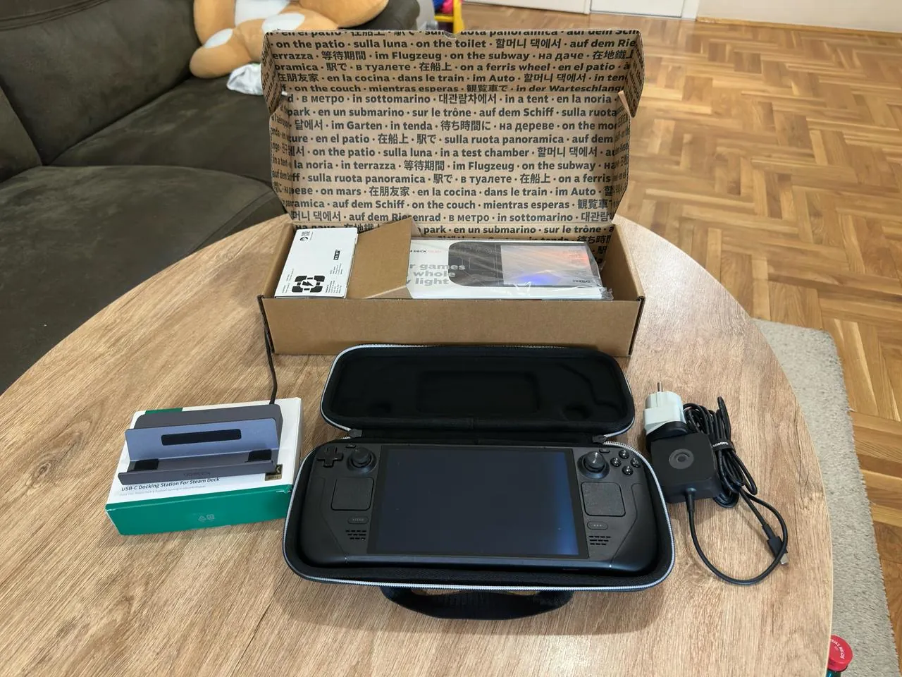 Steam Deck OLED 512GB с доком Ugreen 2