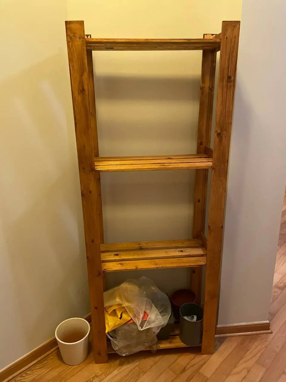 Стеллаж IKEA покрытый морилкой 1