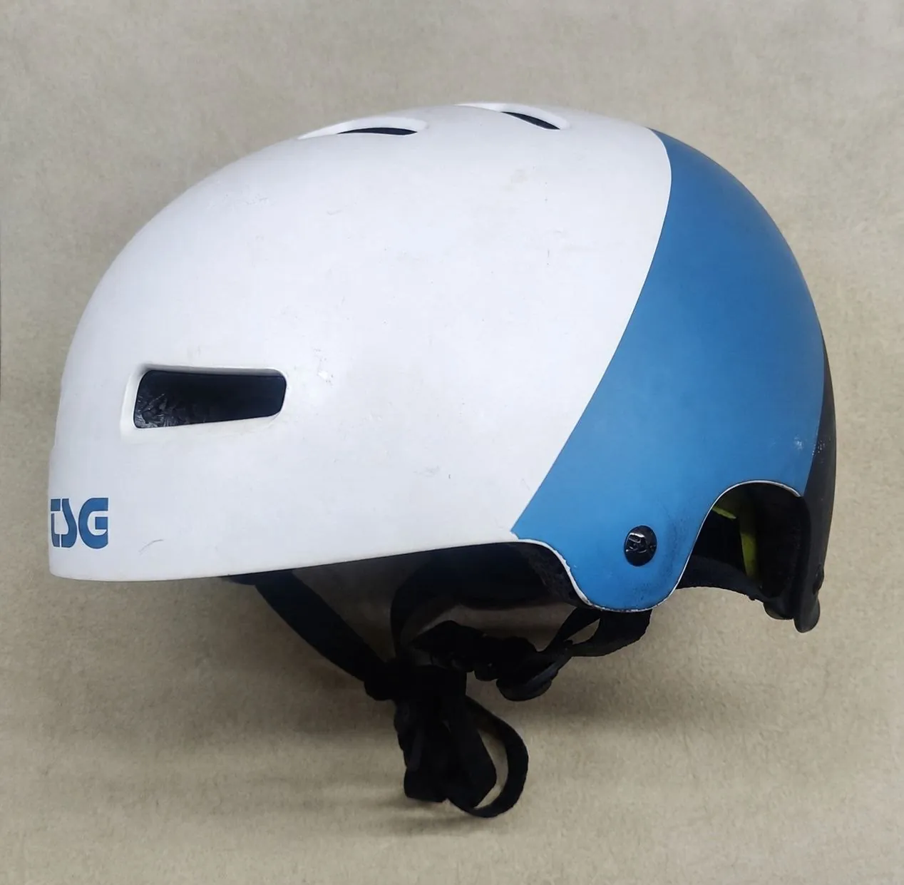 Шлем TSG Evolution велосипед скейт SM 1