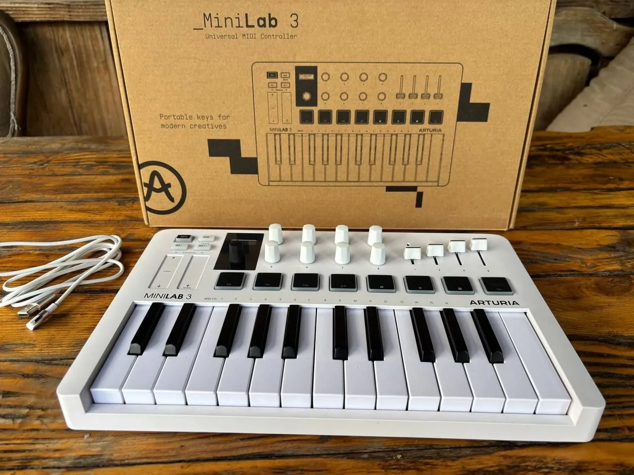 Arturia Minilab 3 MIDI-клавиатура 1