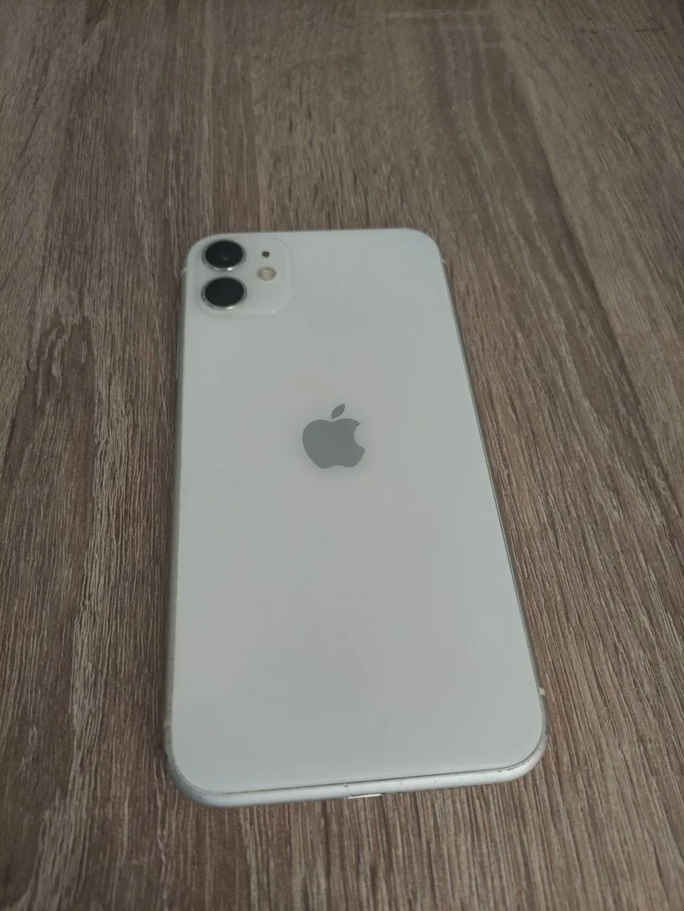 iPhone 11 64 ГБ аккумулятор 75% в комплекте зарядка 1