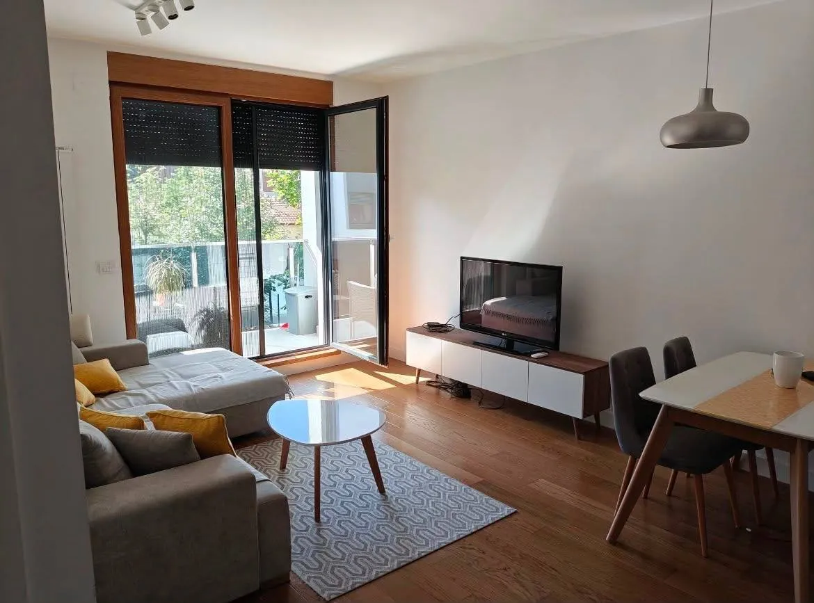 Квартира 52м2 Земун аренда 700 EUR 2