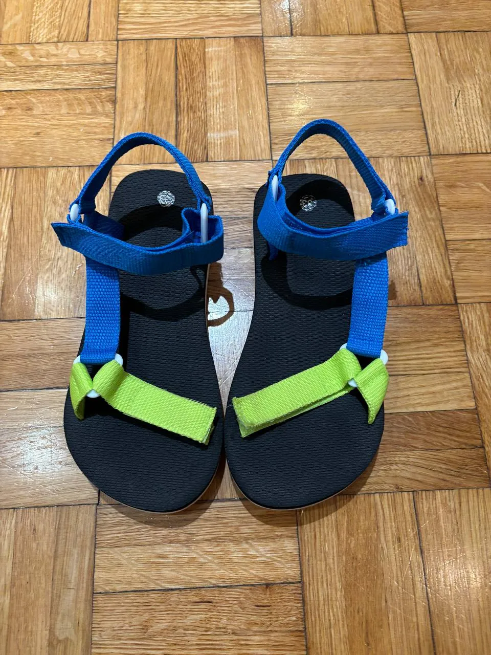 Детская обувь Skechers Dr. Kong Decathlon 5