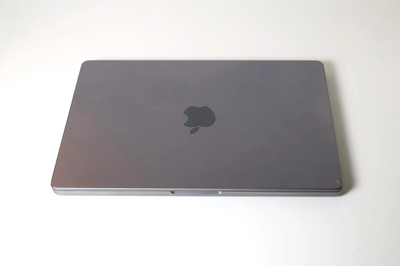 MacBook Pro 14 2021 M1 Pro 16GB 1