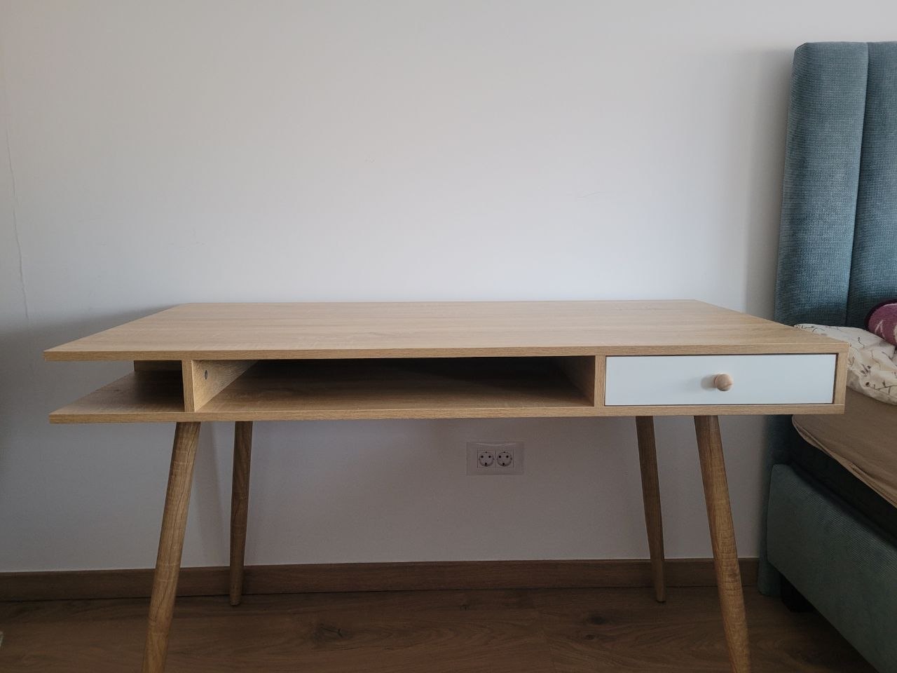 Продаётся новый письменный стол 5