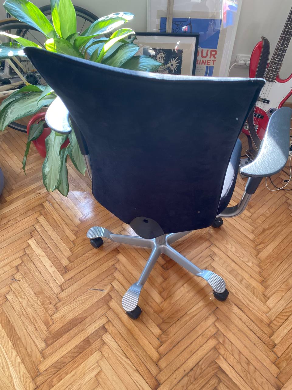 Кресло рабочее компьютерное HAG 3