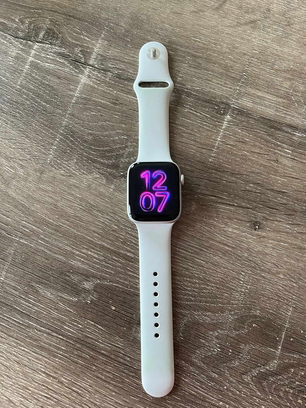 Apple Watch SE2 44mm с ремешком 1