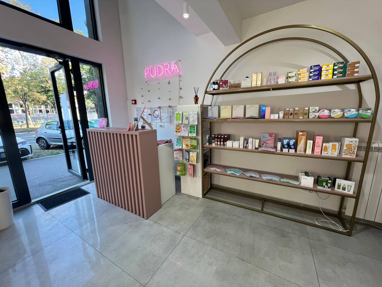 Комплект мебели для салона 6