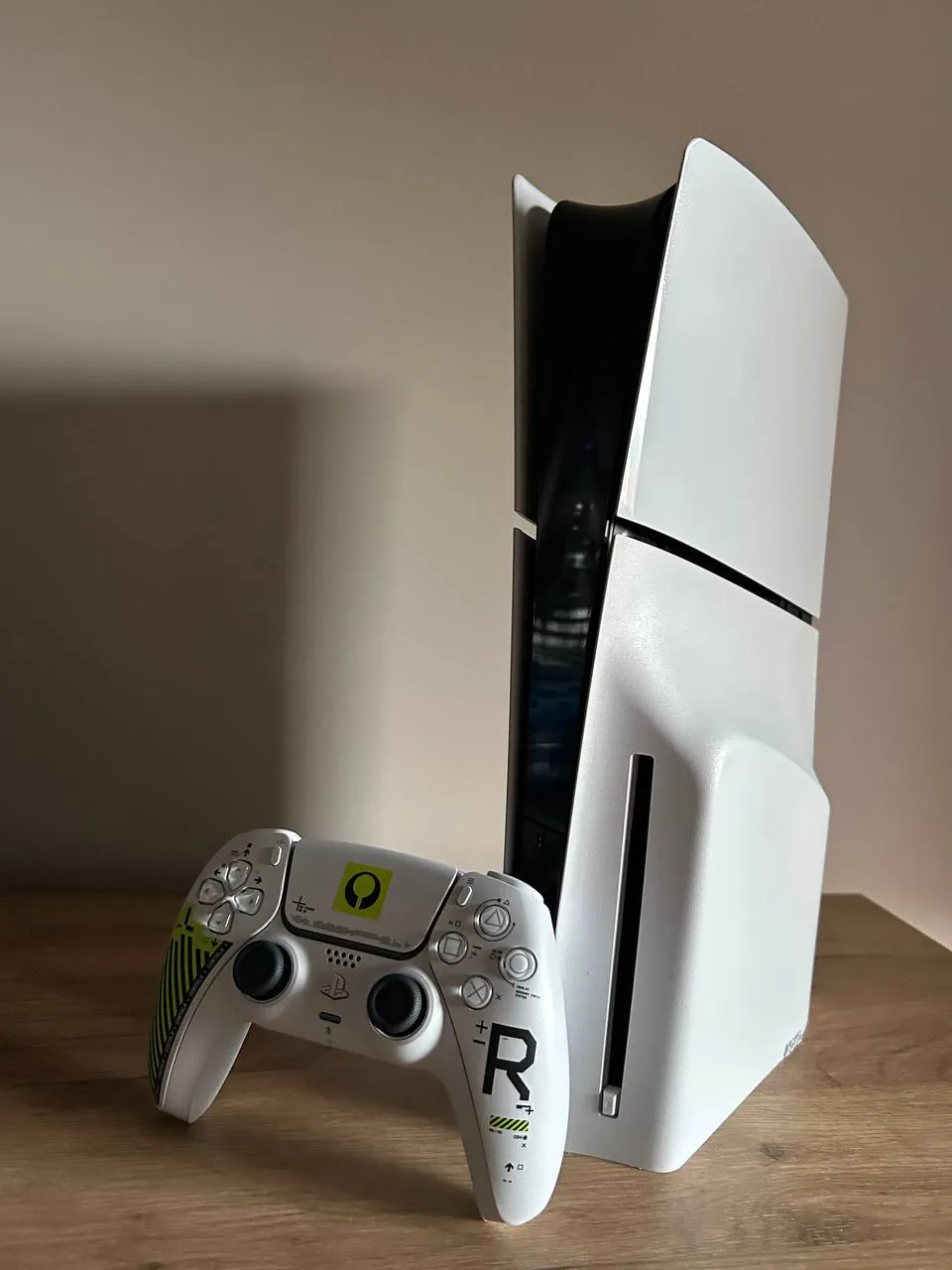 PlayStation 5 Slim с дисководом 1TB 1