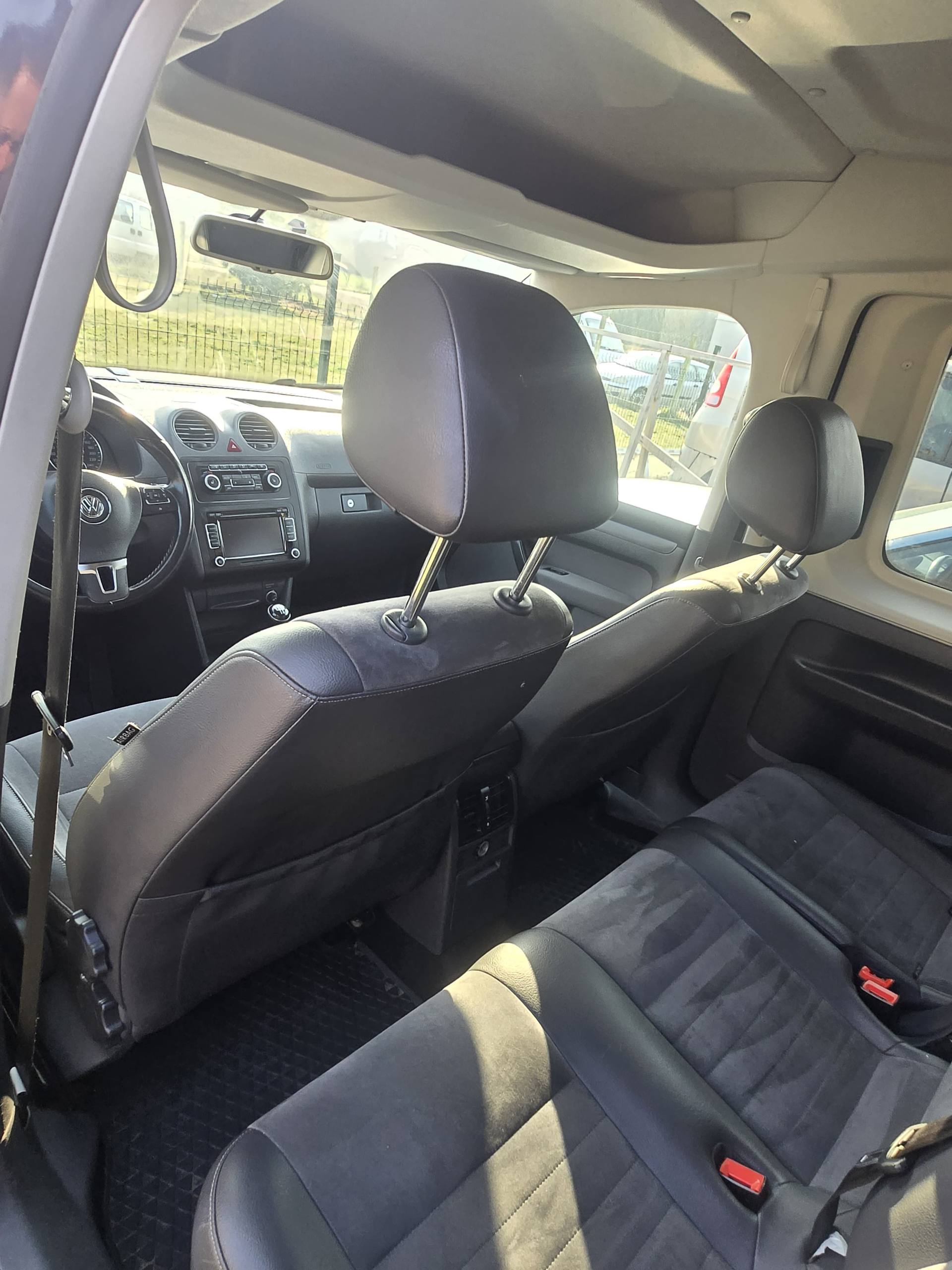 Volkswagen Caddy Maxi 5