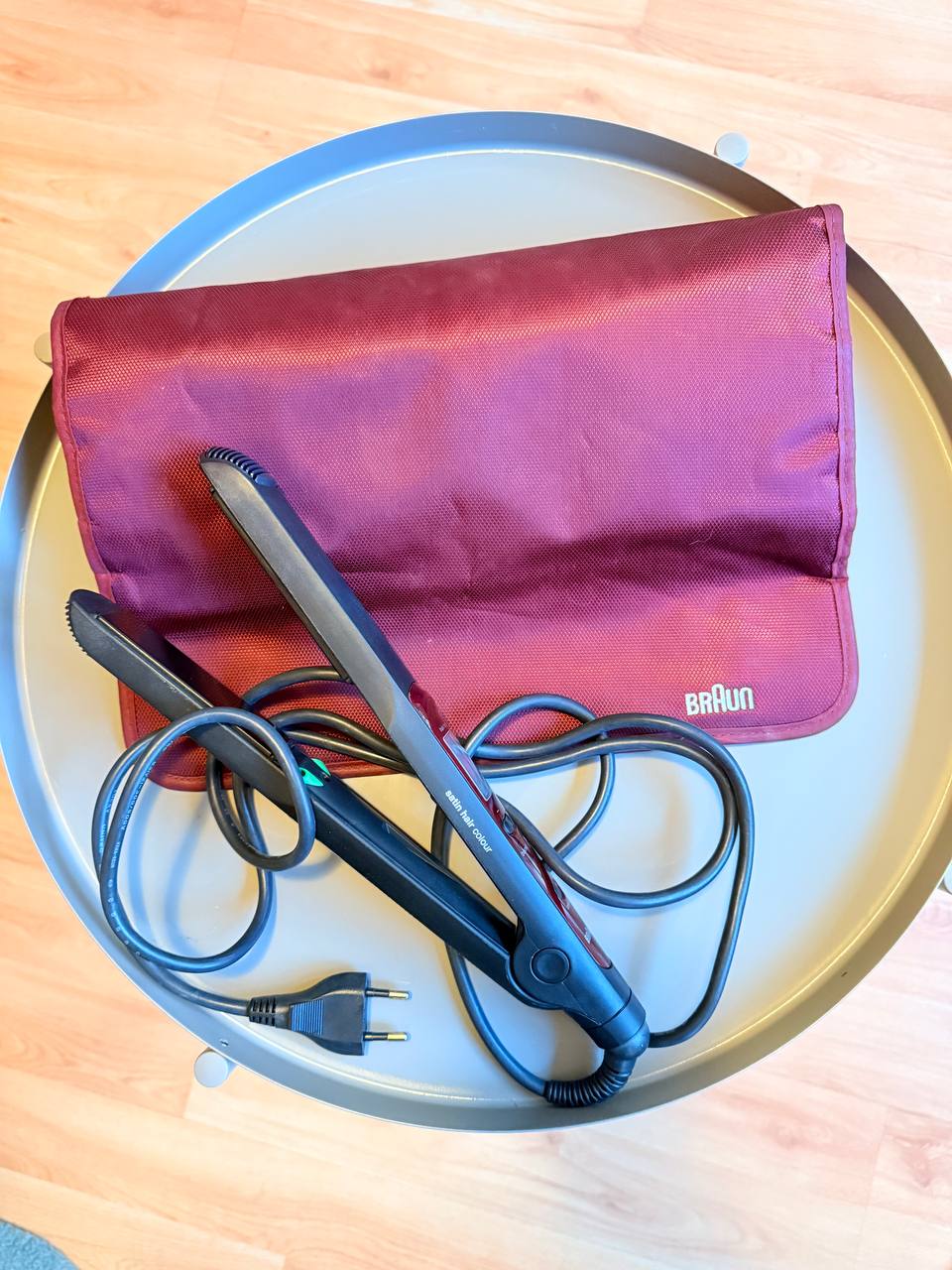 Выпрямитель для волос Braun 1