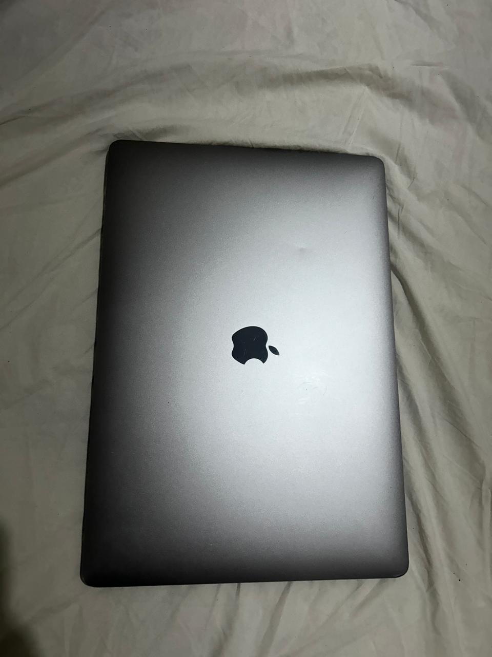 MacBook Pro 15 дюймов 2017 3