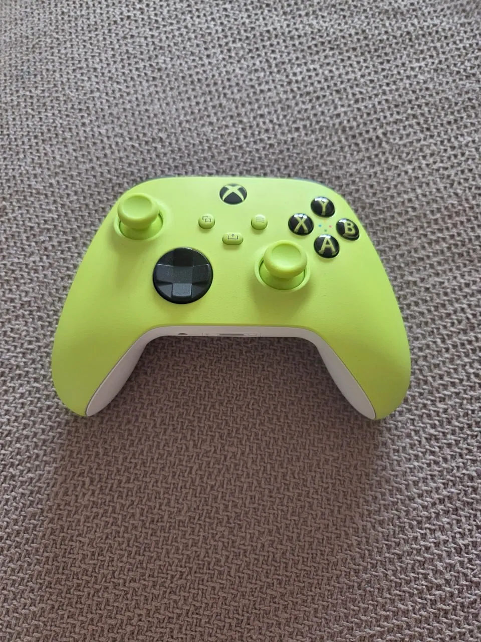 Джойстик XBOX Electric Volt беспроводной 1