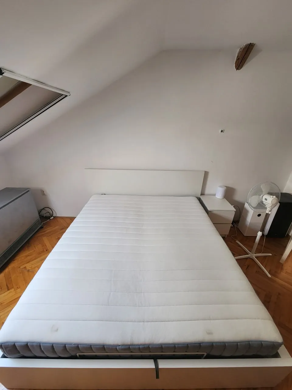 Кровать IKEA MALM 180×200 с подъемным основанием 1
