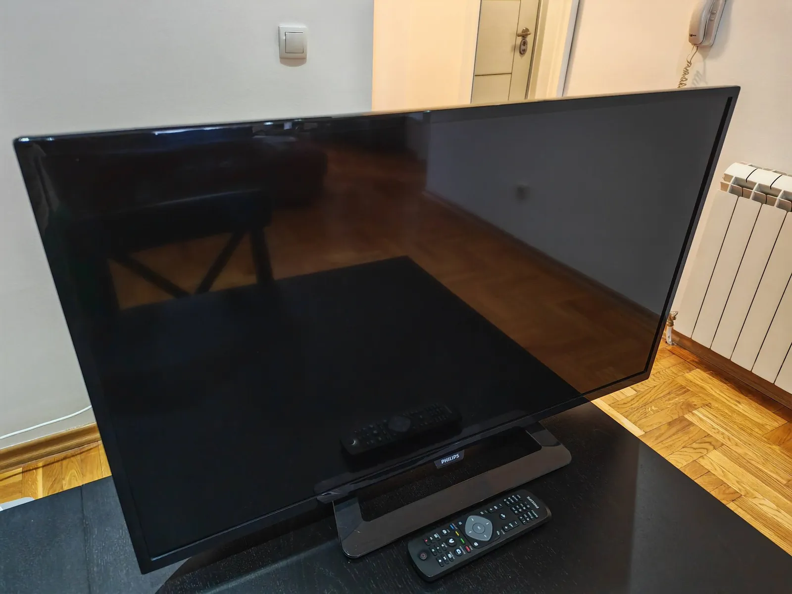 Телевизор Philips 32PHT4100 32 дюйма 1