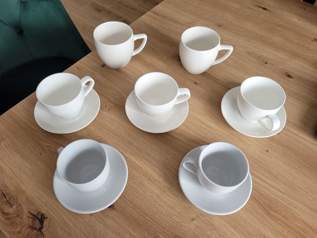 Телевизор FOX LED TV 42 дюйма 6