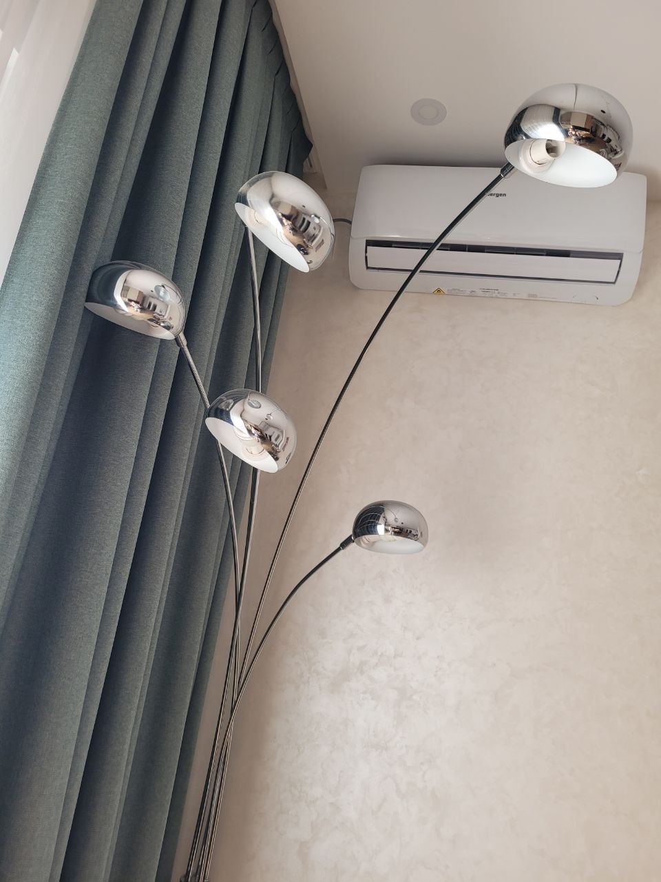 Телевизор FOX LED TV 42 дюйма 4