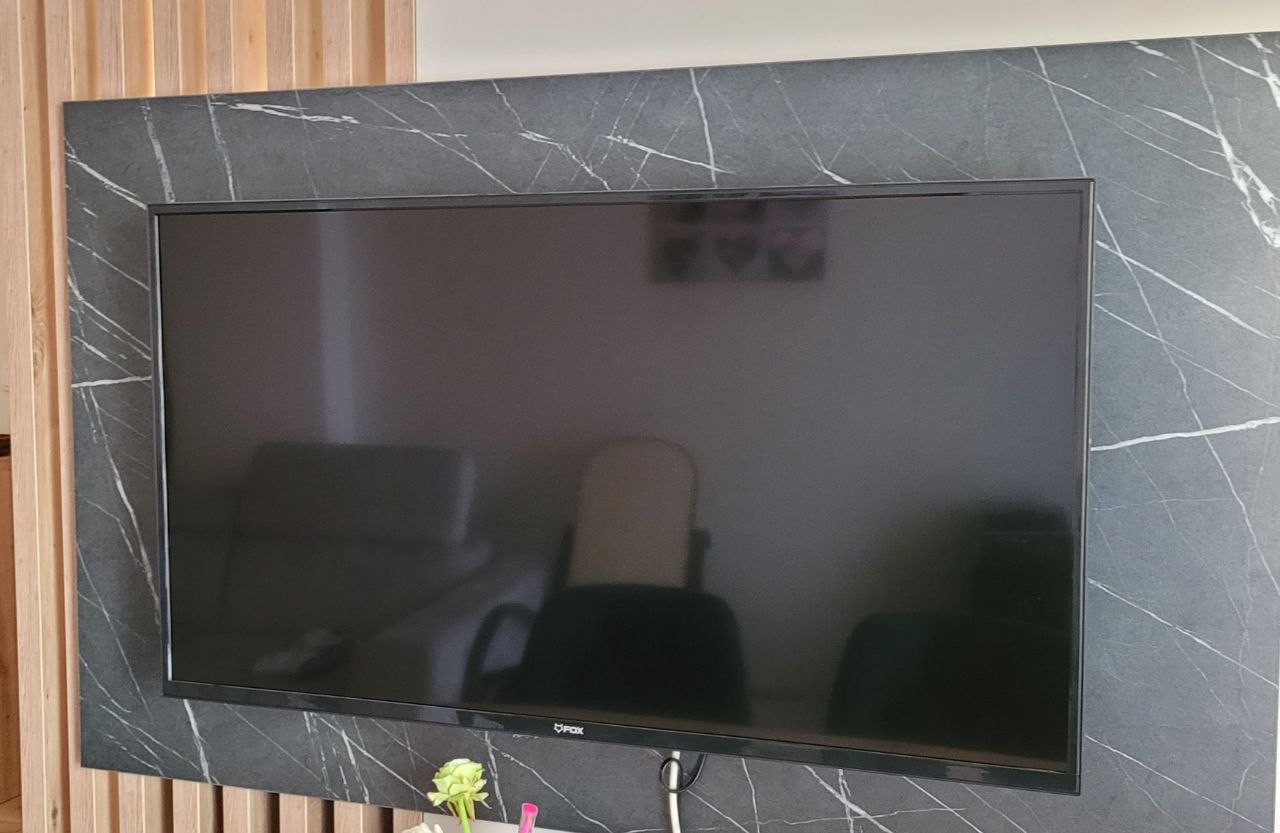 Телевизор FOX LED TV 42 дюйма 1