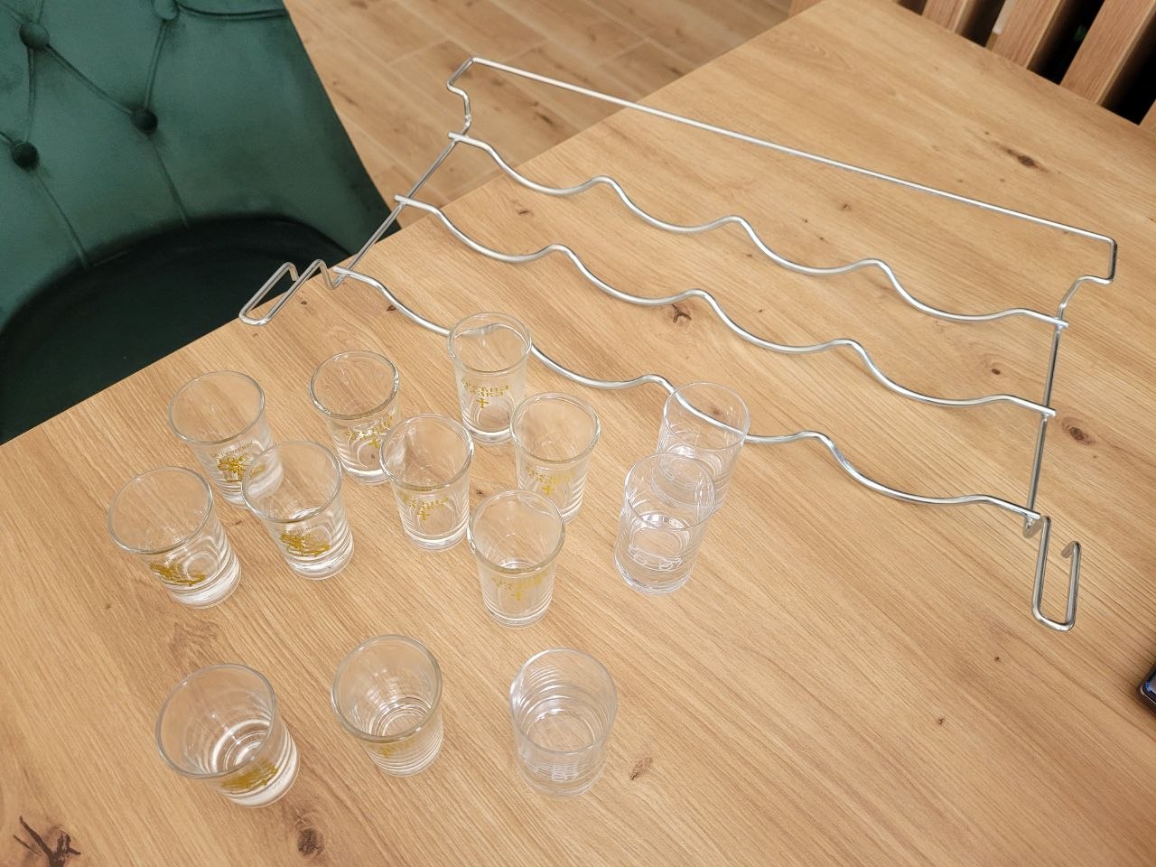 Телевизор FOX LED TV 42 дюйма 10