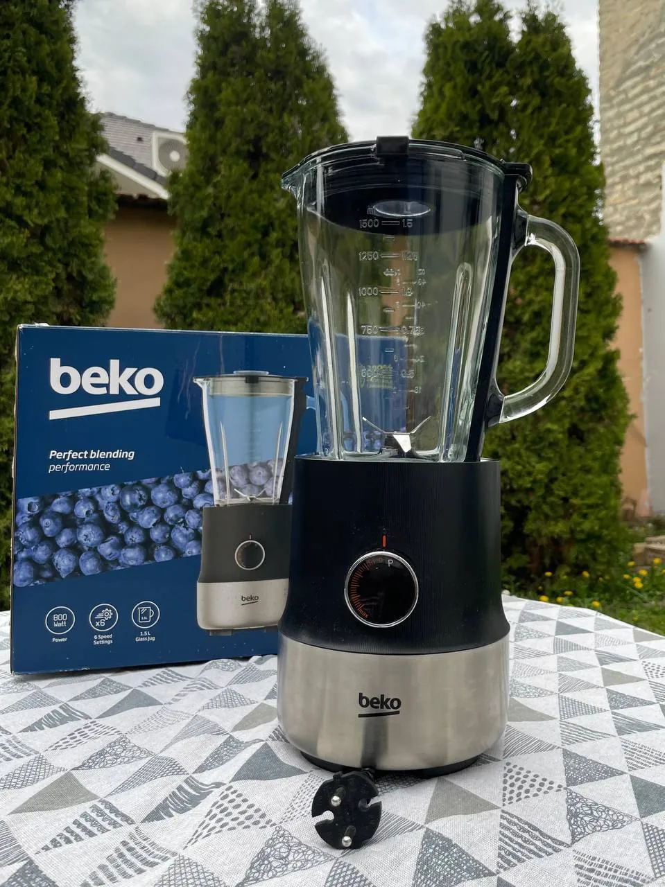 Блендер Beko стеклянная чаша 1
