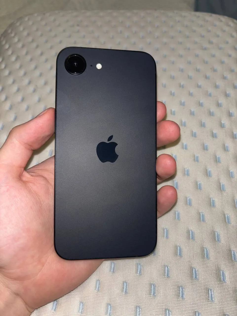 iPhone 16e Black 128GB акб 98% 2