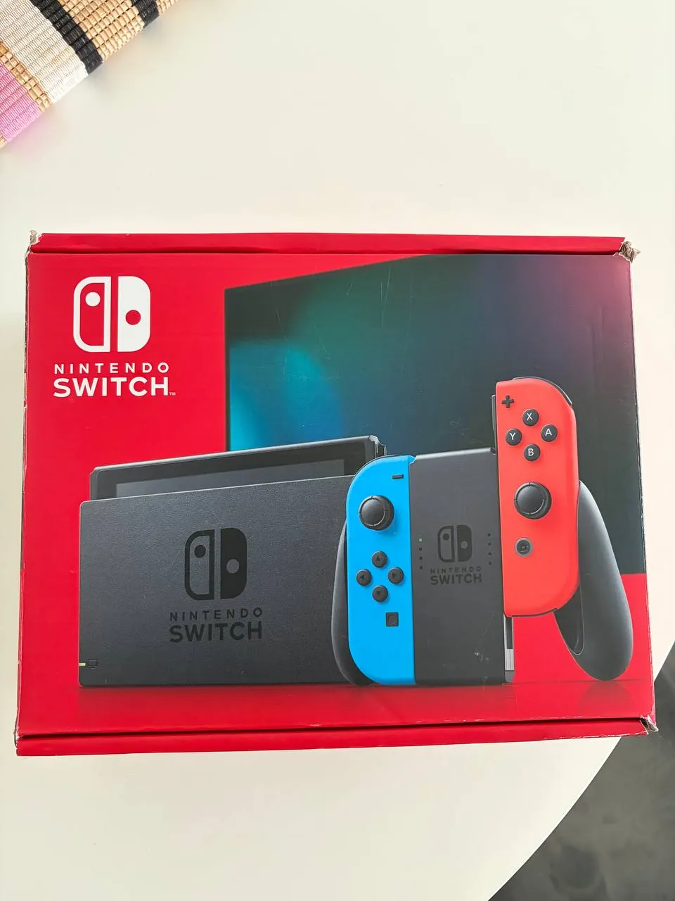 Nintendo Switch новый в коробке 3
