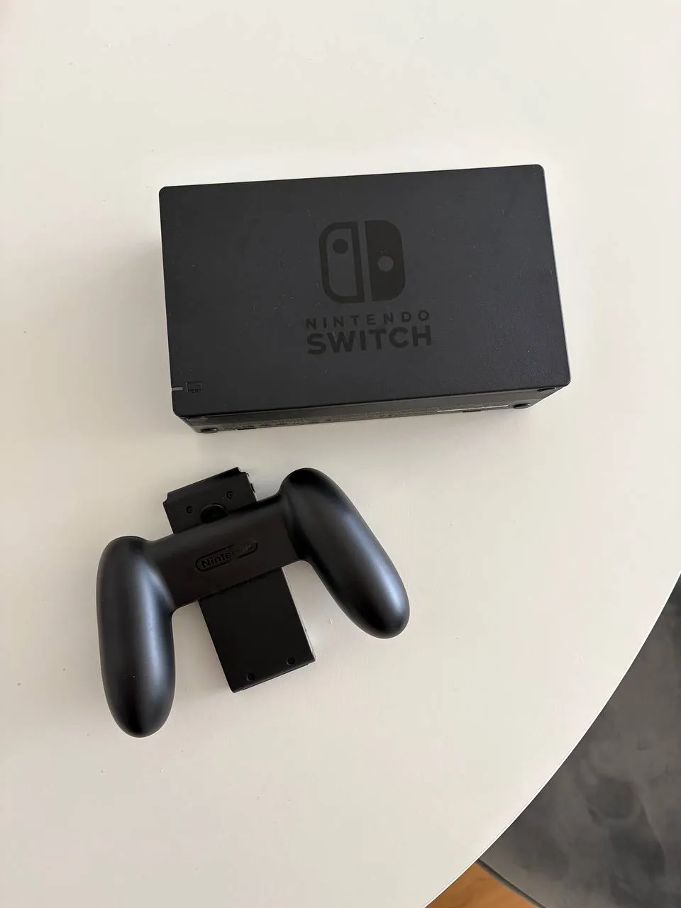 Nintendo Switch новый в коробке 2