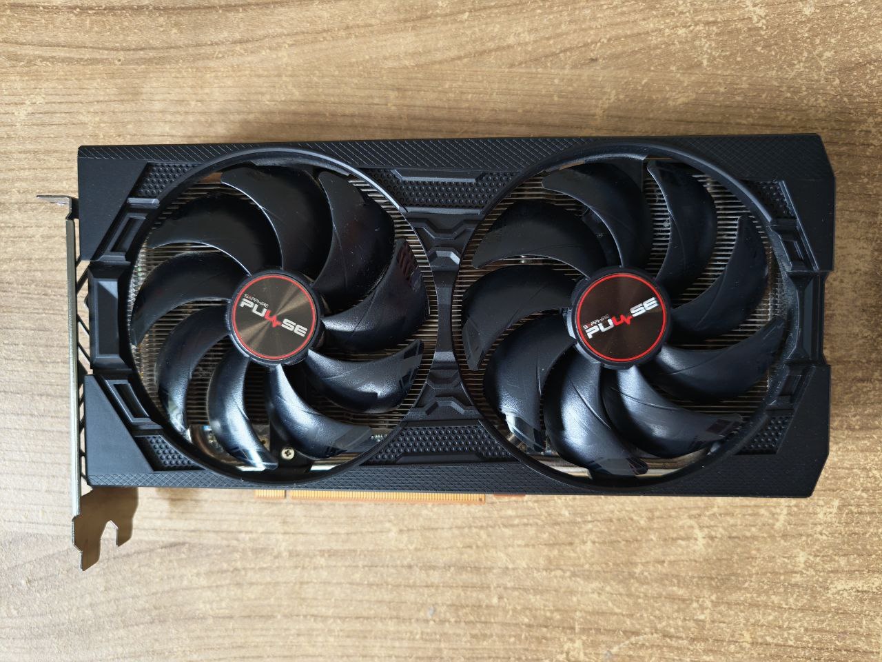 Видеокарта Radeon rx5500xt 1
