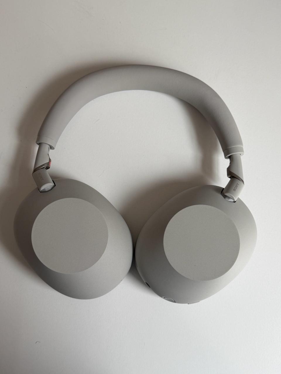 Наушники Sony WH-1000XM6 1