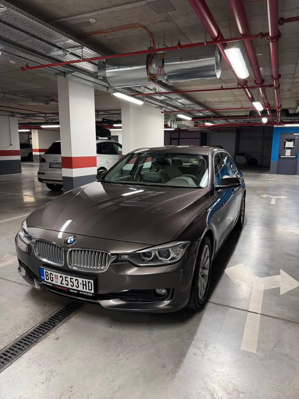 BMW 318 2012 2