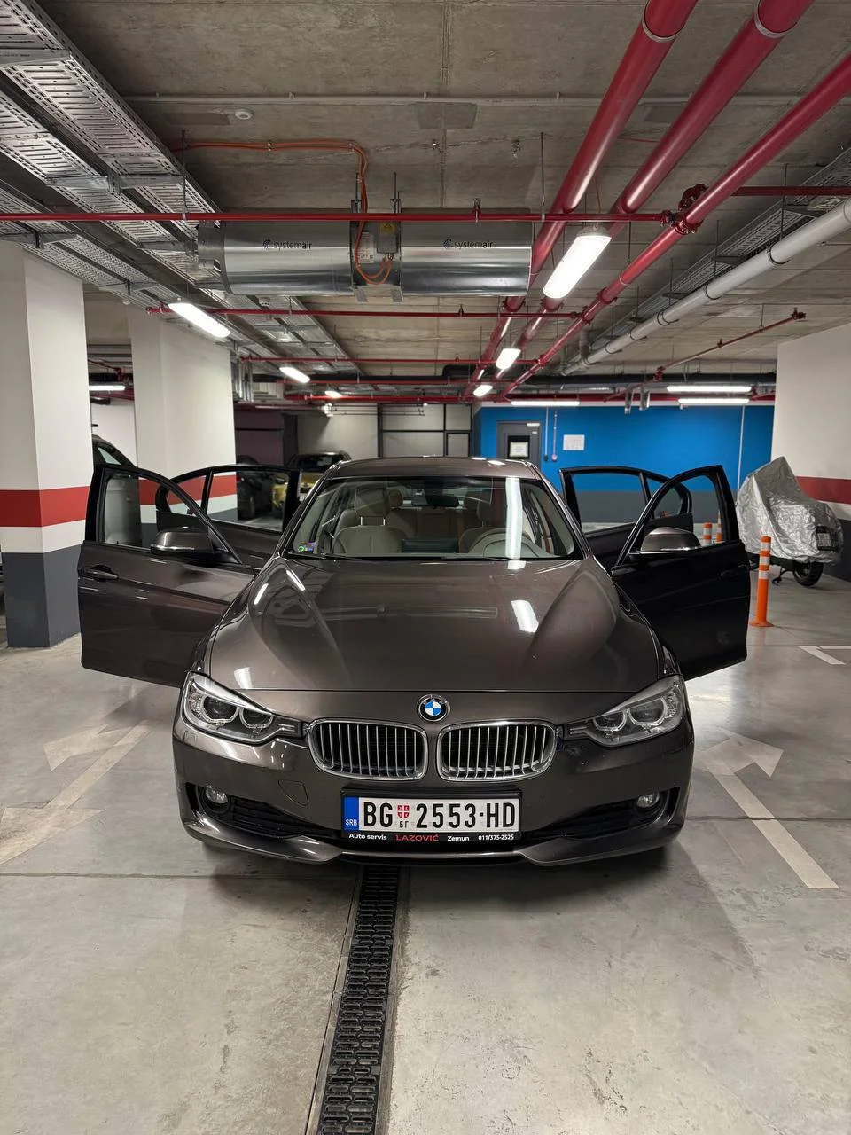 BMW 318 2012 4