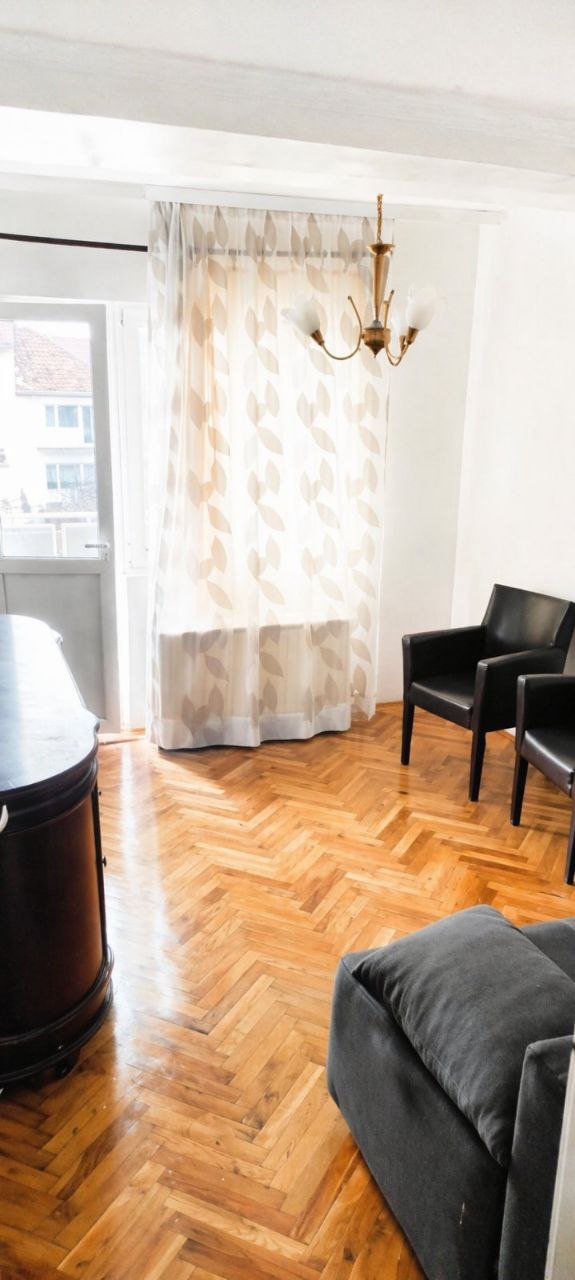 Светлая и просторная квартира 4