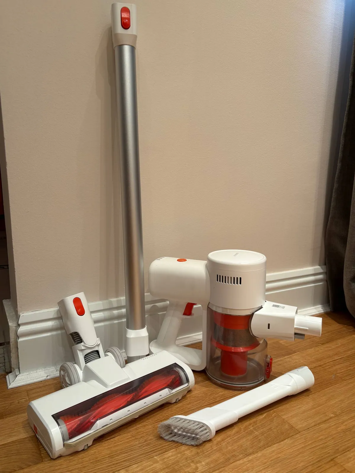 Пылесос Xiaomi Vacuum Cleaner G20 Lite 1