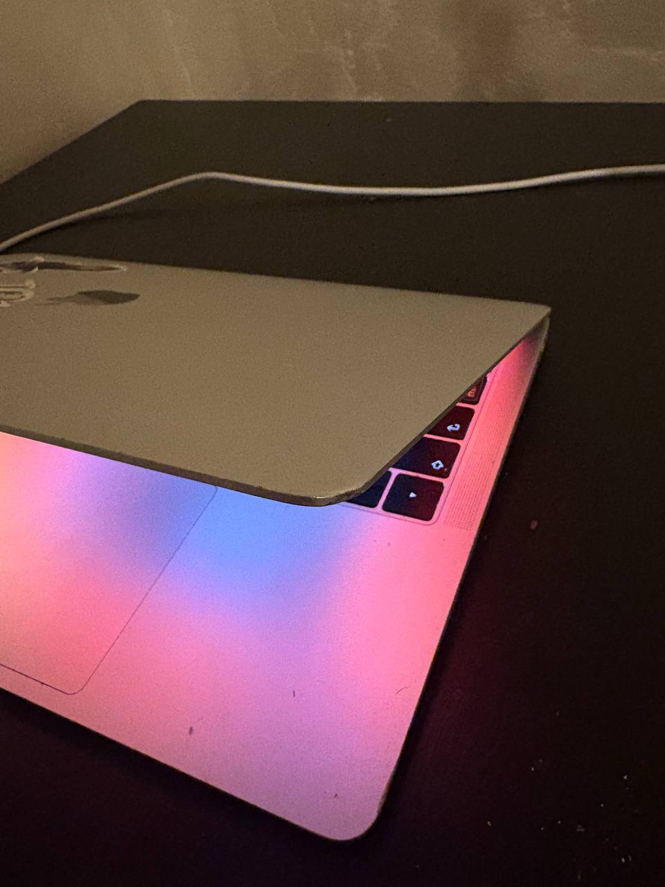 MacBook Air 13” Retina (2019) 2