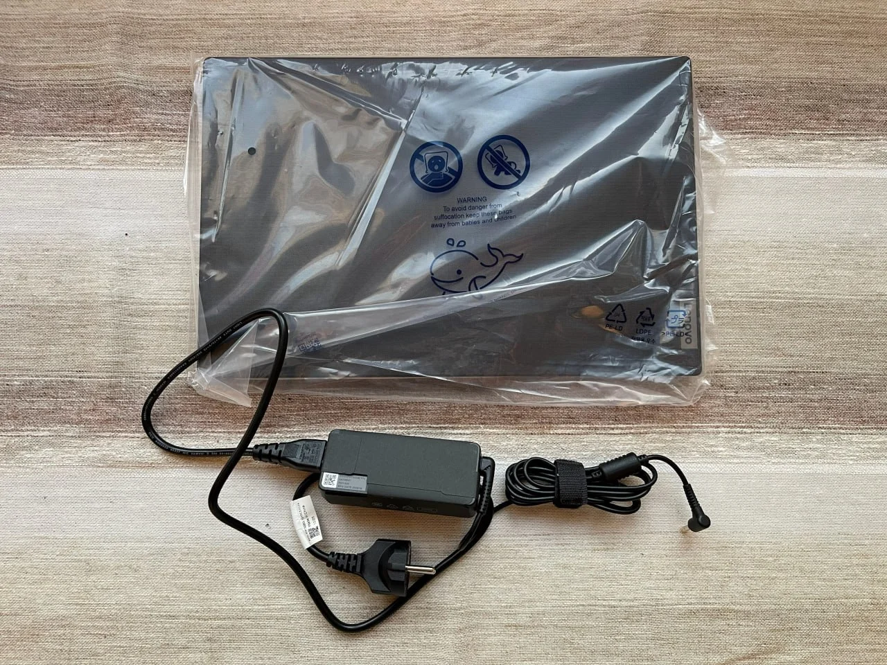 Apple MacBook Air M2 15,3 2023 6