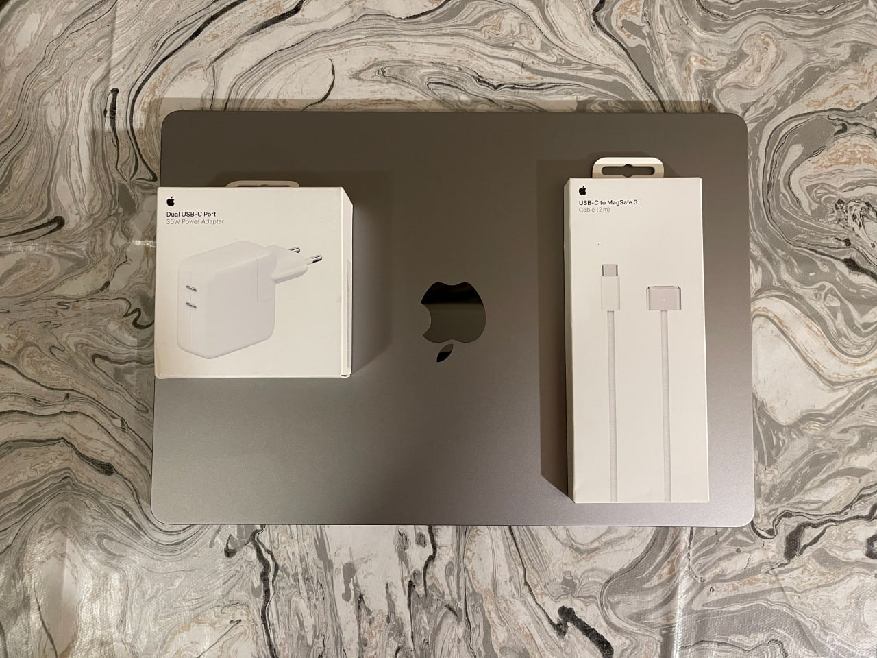 Apple MacBook Air M2 15,3 2023 2