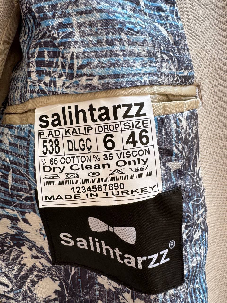 Новый бежевый костюм тройку размер М 7