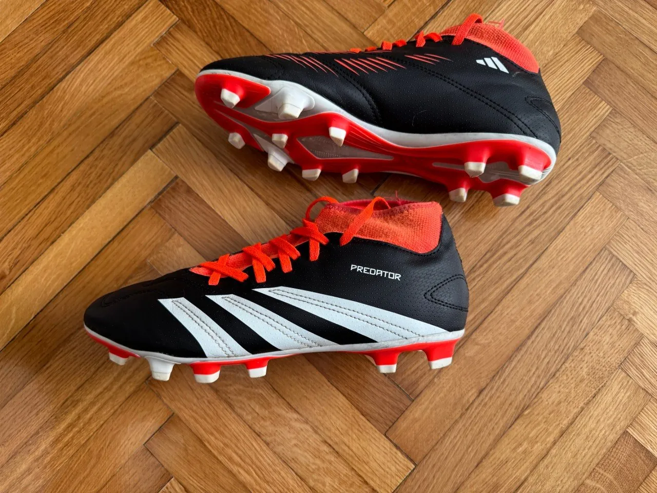 Бутсы Adidas Predator футбольные 39,5 1