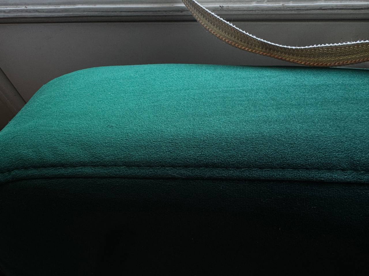 Диван темно-зеленый 4