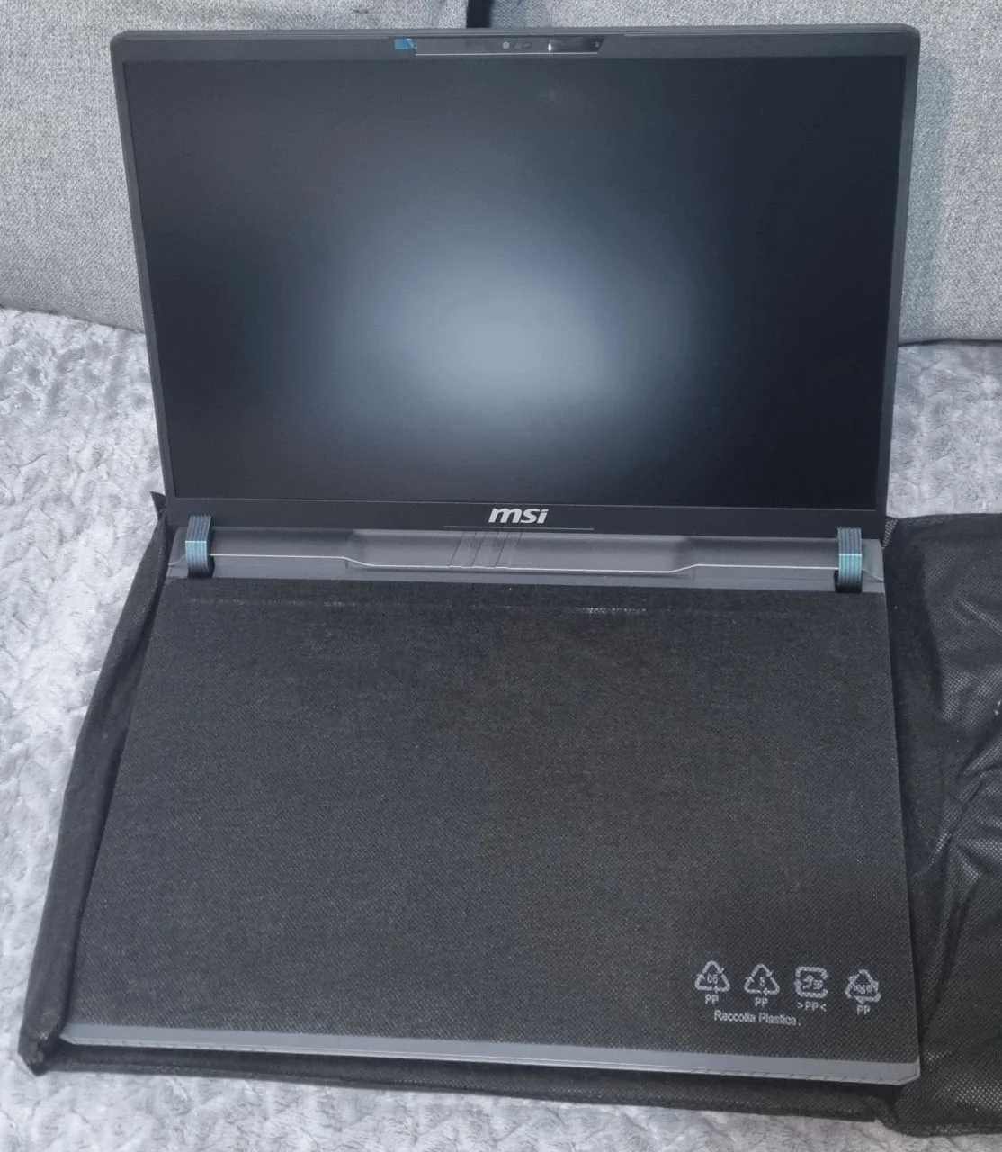 Игровой ноутбук MSI Vector 16 HX AI 3
