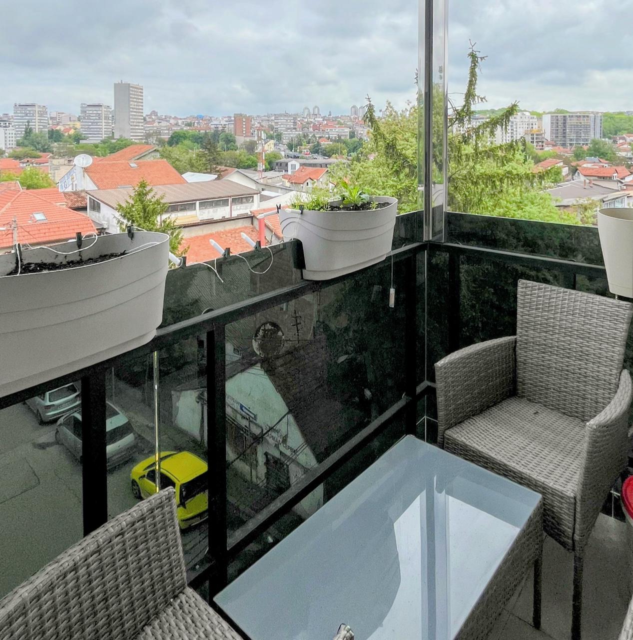 Столик и два кресла для балкона 1