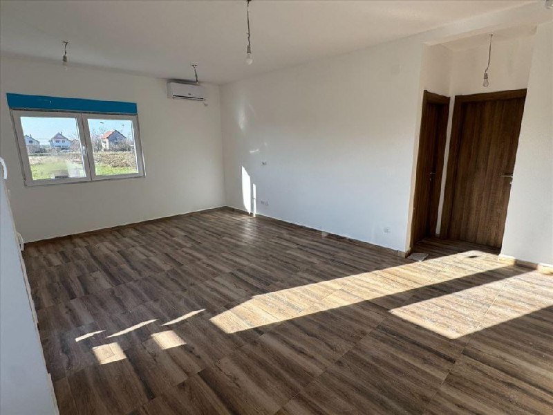 Продается квартира с террасой 6