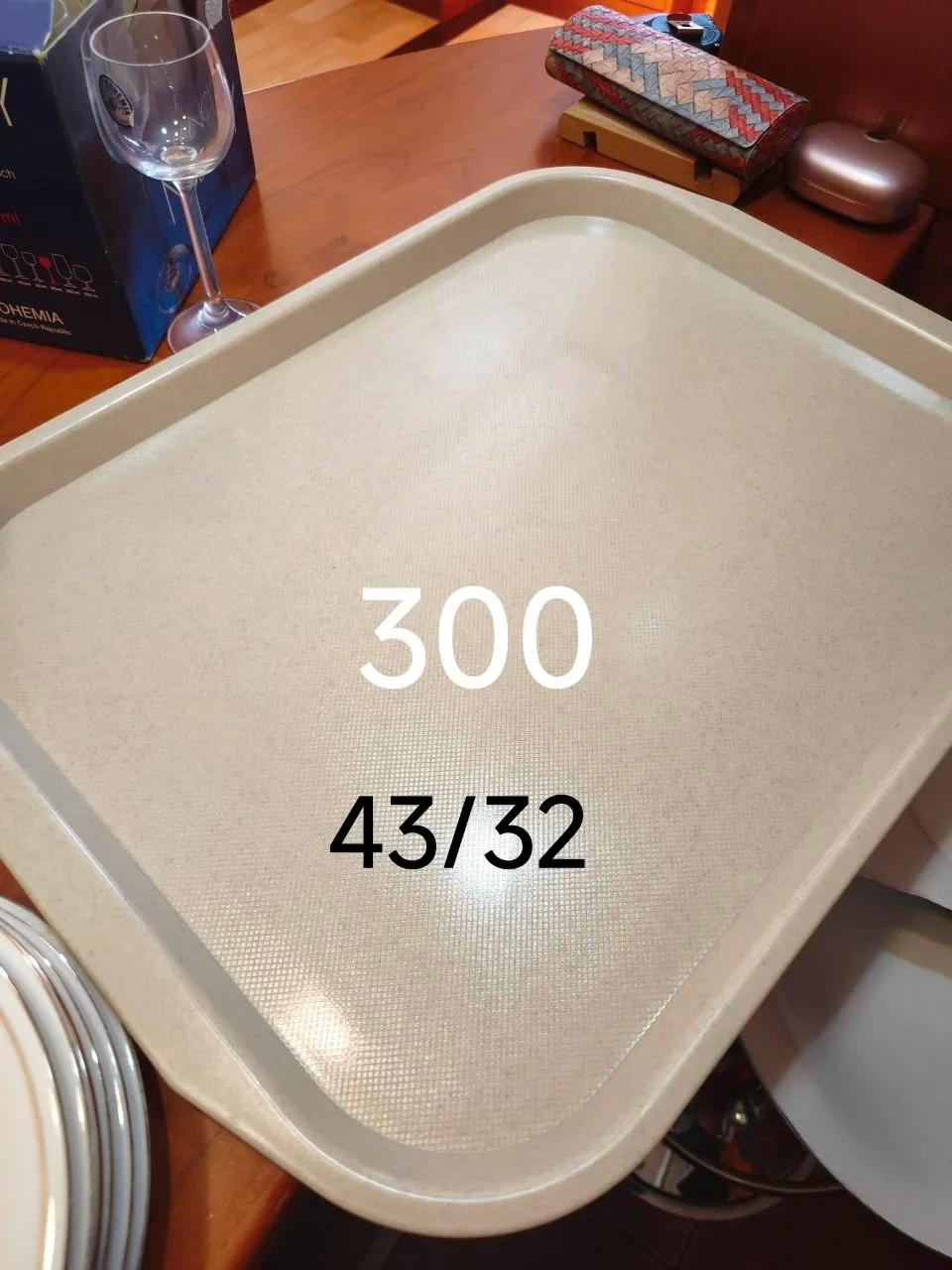 Летняя обувь р40 и тарелки 9