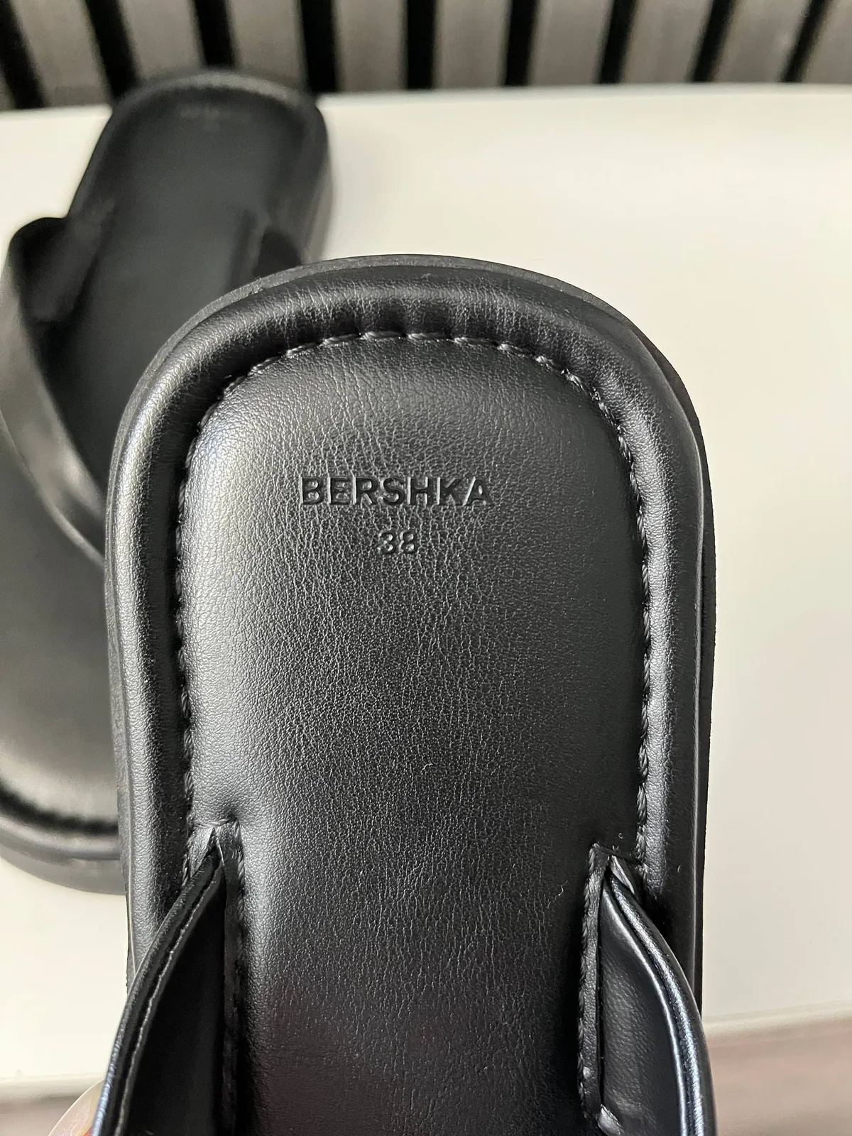 Шлепки Bershka женские размер 38 3