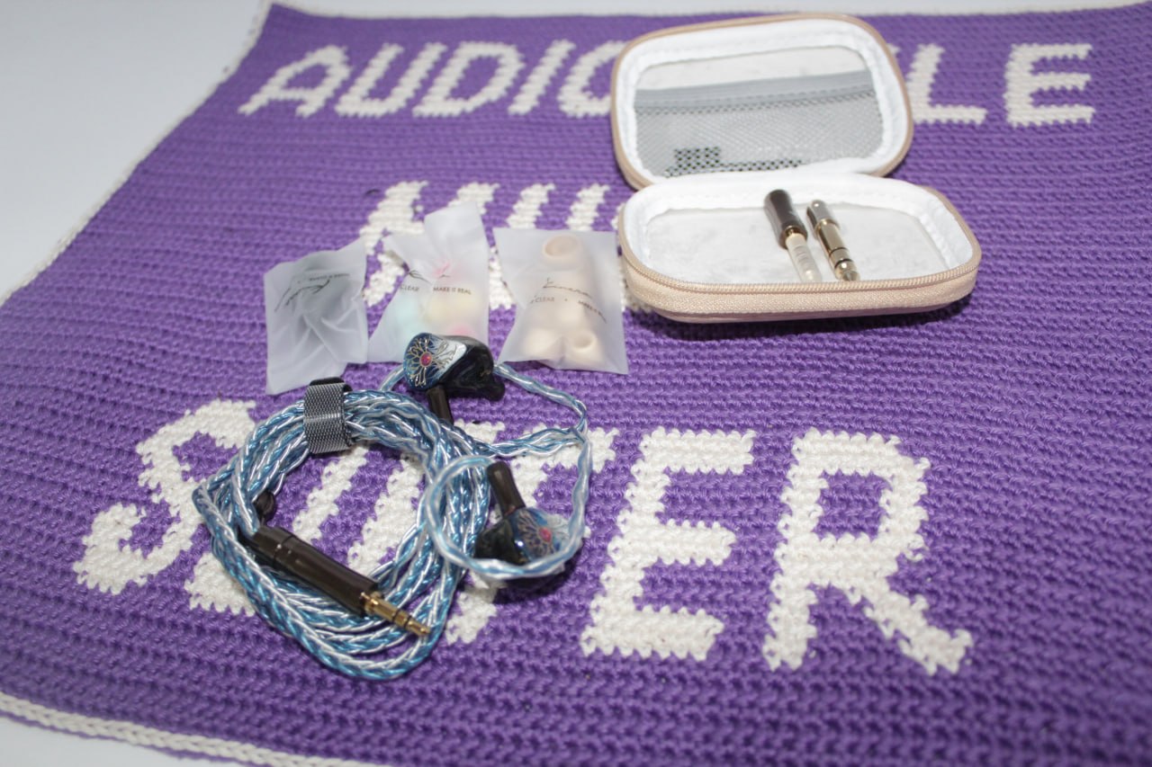 Наушники IEM 4