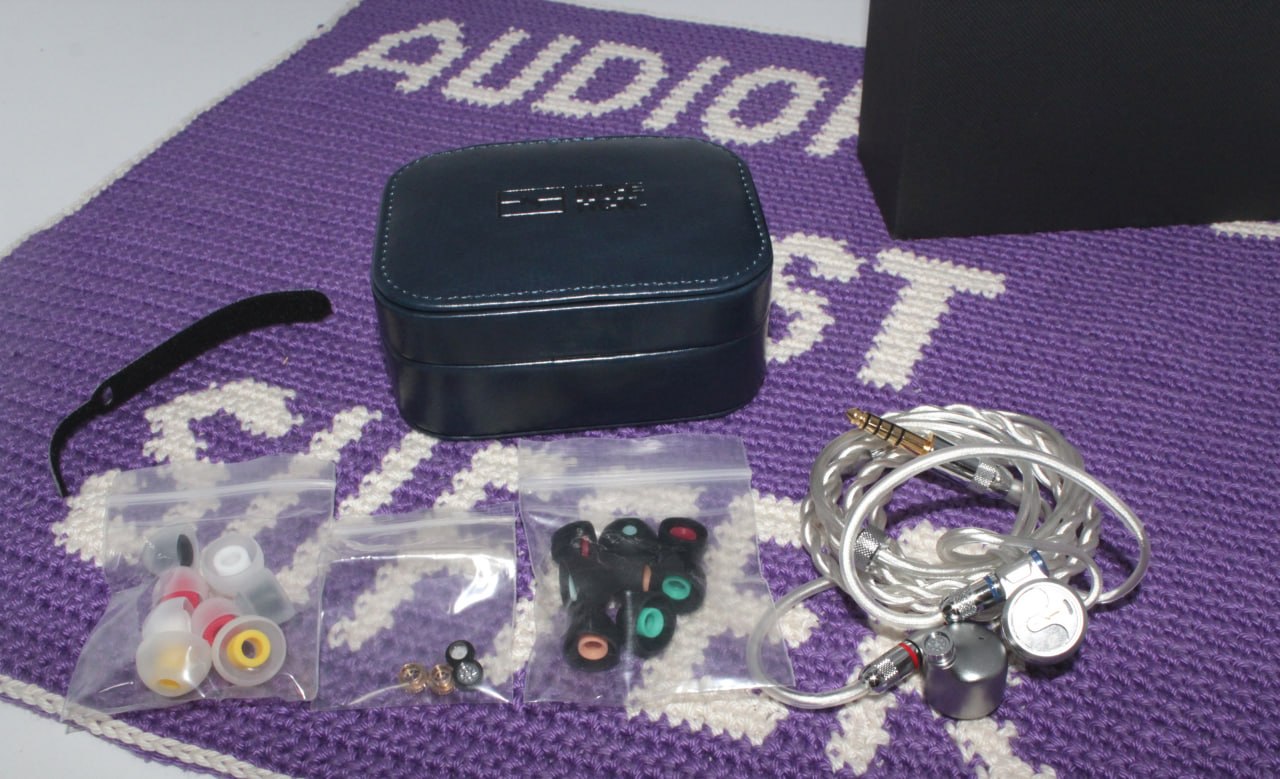 Наушники IEM 1