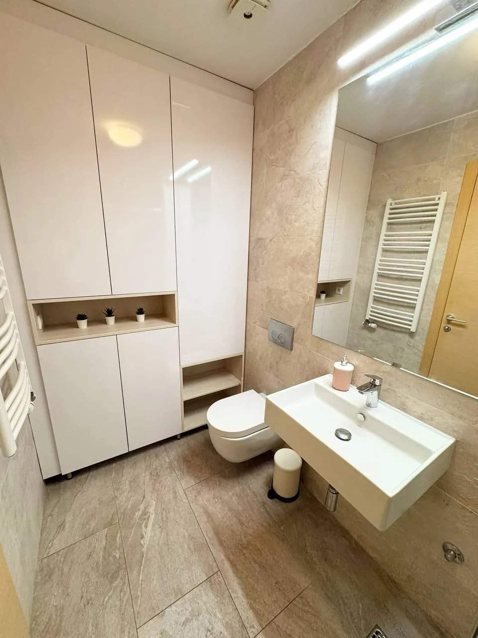 Аренда 3-комнатной квартиры Врачар 68м² новый дом 2