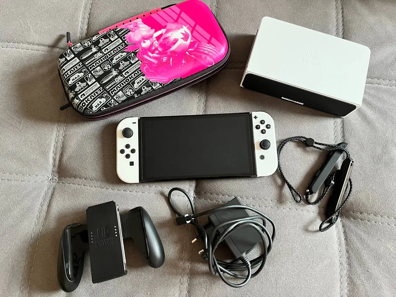 Nintendo Switch OLED с играми картридж 1