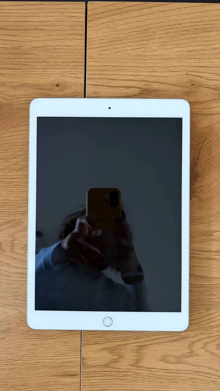 iPad 8 10.2" 32GB Wi-Fi Белград 2